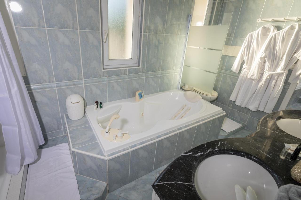 Domaine La Corniche Bed & Breakfast Bayon Luaran gambar
